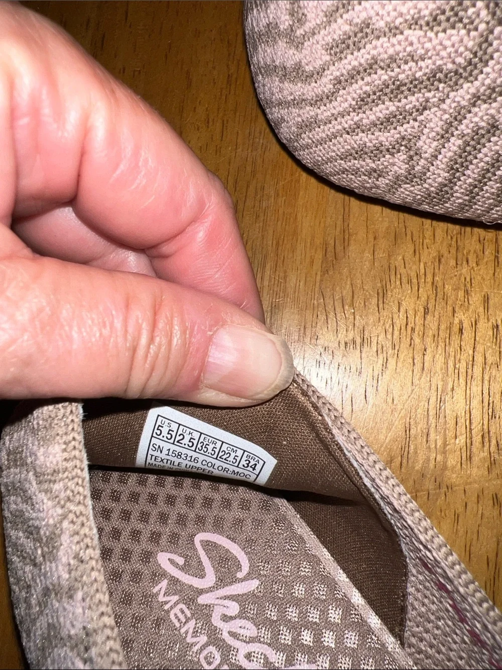 Skechers Taupe Pointed-Toe Bow Flats Cleo Size 5.5